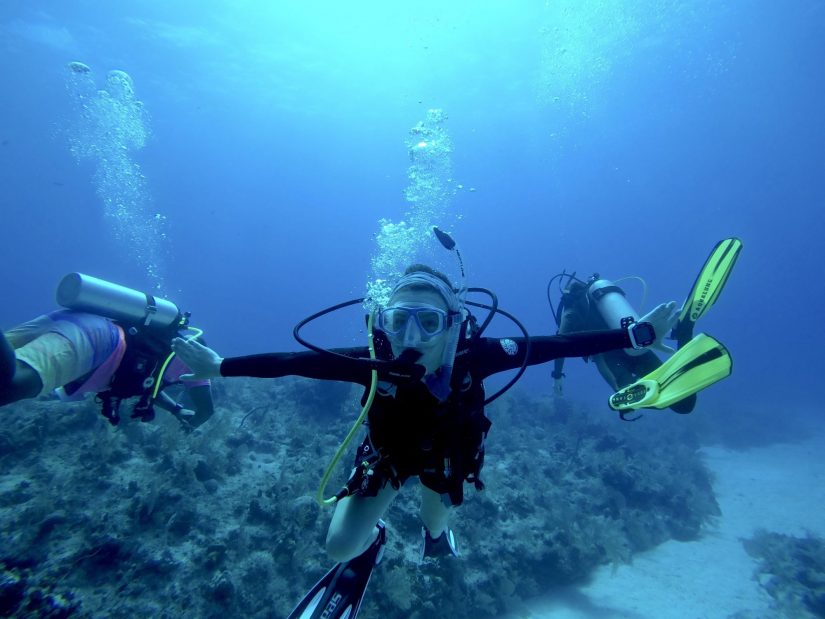 Delaney Lawson scuba diving