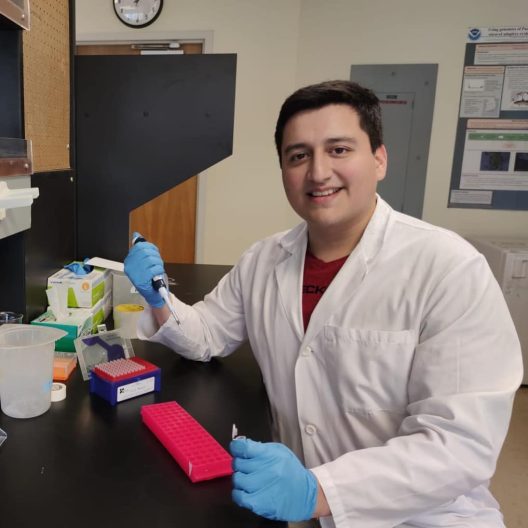 Bryan Briones Ortiz in the lab.
